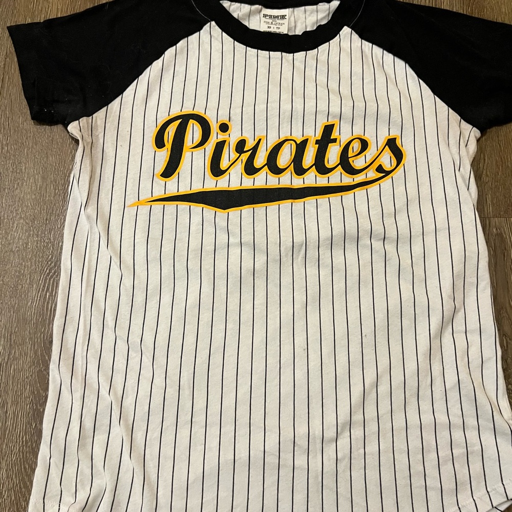 Victoria Secret Pink Pittsburgh Pirates shirt - Black and White